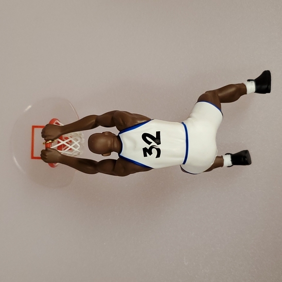 Shaquille O'Neal Hallmark Keepsake Ornament 1st in the 'Hoop Stars' @1995 card - Picture 12 of 12